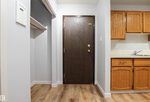 108 3610 43 Avenue, Edmonton, AB - Indoor