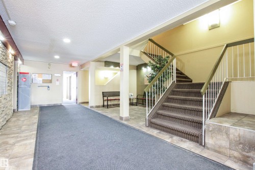 108 3610 43 Avenue, Edmonton, AB - Indoor Photo Showing Other Room