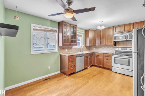 909 8 Street, Cold Lake, AB - Indoor Photo Showing Kitchen