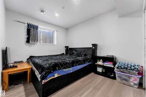 1315 20 Street, Edmonton, AB - Indoor Photo Showing Bedroom