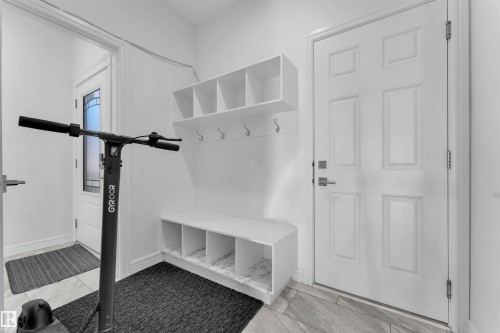 1315 20 Street, Edmonton, AB - Indoor