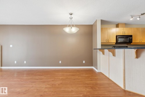 223 4312 139 Avenue, Edmonton, AB - Indoor Photo Showing Kitchen