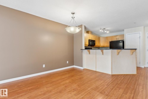 223 4312 139 Avenue, Edmonton, AB - Indoor Photo Showing Kitchen