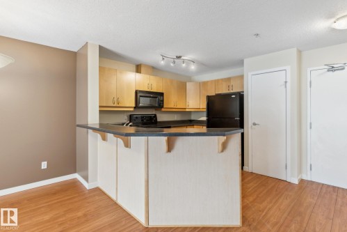 223 4312 139 Avenue, Edmonton, AB - Indoor Photo Showing Kitchen