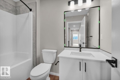 81 Brickyard Drive, Stony Plain, AB - Indoor Photo Showing Bathroom