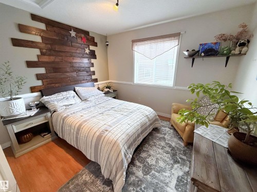 62 Willowby Close, Stony Plain, AB - Indoor Photo Showing Bedroom