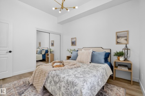 421 10147 112 Street, Edmonton, AB - Indoor Photo Showing Bedroom