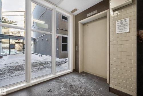421 10147 112 Street, Edmonton, AB - Indoor Photo Showing Other Room