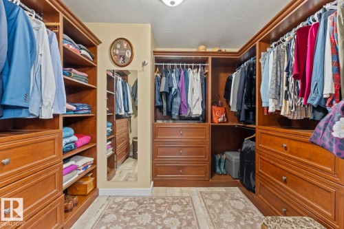 1006 28 Street, Cold Lake, AB - Indoor With Storage