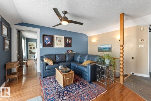 1006 28 Street, Cold Lake, AB - Indoor Photo Showing Living Room