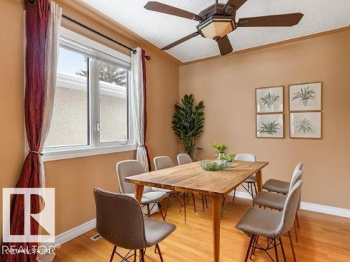 8416 71 Street, Edmonton, AB - Indoor Photo Showing Dining Room