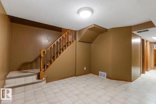 8416 71 Street, Edmonton, AB - Indoor Photo Showing Other Room