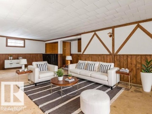 8416 71 Street, Edmonton, AB - Indoor