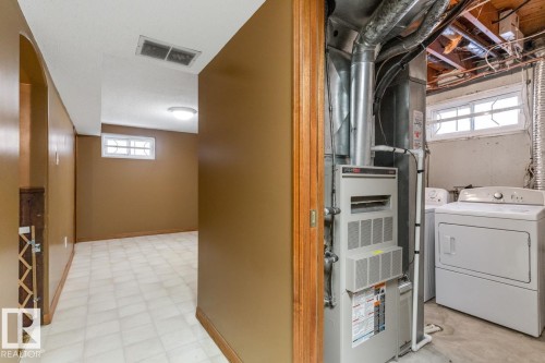 8416 71 Street, Edmonton, AB - Indoor Photo Showing Laundry Room