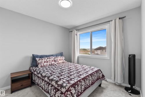 331 32 Avenue, Edmonton, AB - Indoor Photo Showing Bedroom