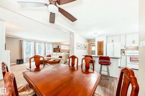 12404 39 Avenue Nw, Edmonton, AB - Indoor Photo Showing Dining Room