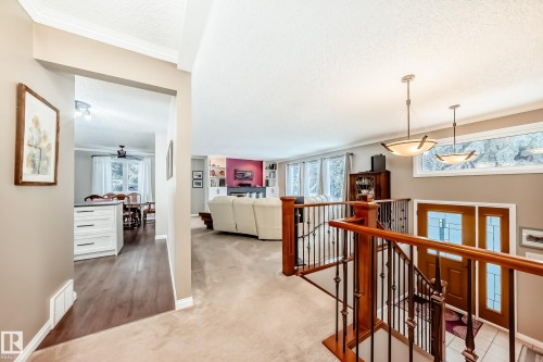 12404 39 Avenue Nw, Edmonton, AB - Indoor Photo Showing Other Room