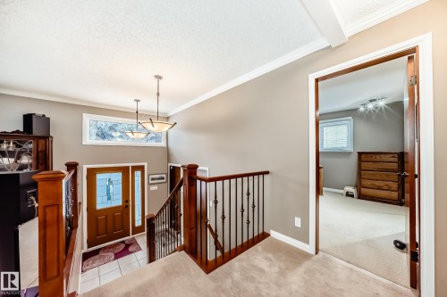 12404 39 Avenue Nw, Edmonton, AB - Indoor Photo Showing Other Room