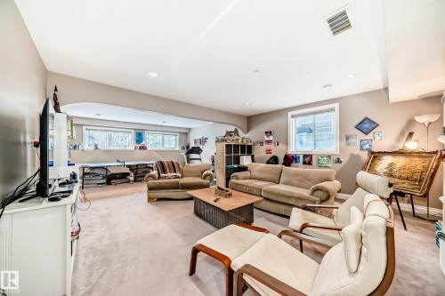1605 Haswell Court, Edmonton, AB - Indoor Photo Showing Living Room