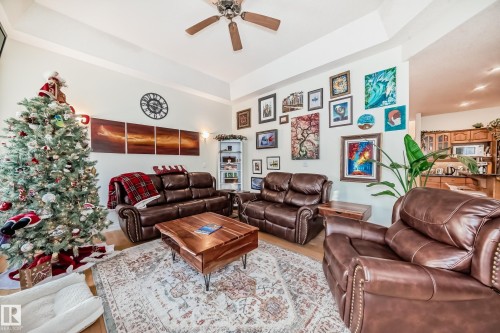 1605 Haswell Court, Edmonton, AB - Indoor Photo Showing Living Room