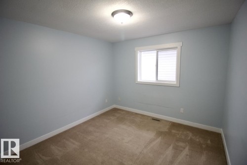 2206 Kaufman Way, Edmonton, AB - Indoor Photo Showing Other Room