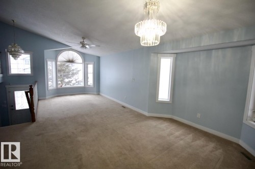 2206 Kaufman Way, Edmonton, AB - Indoor Photo Showing Other Room
