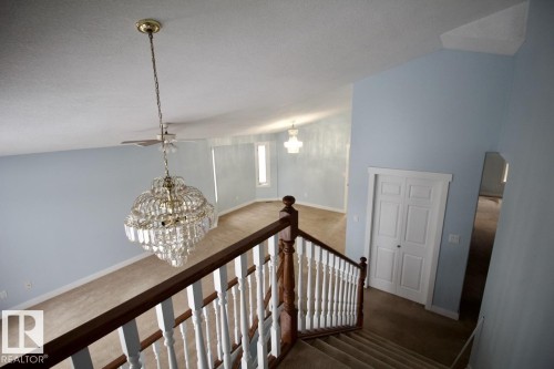 2206 Kaufman Way, Edmonton, AB - Indoor Photo Showing Other Room