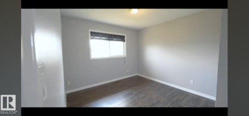 11319 137 Avenue, Edmonton, AB - Indoor Photo Showing Other Room