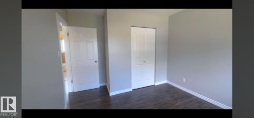 11319 137 Avenue, Edmonton, AB - Indoor Photo Showing Other Room