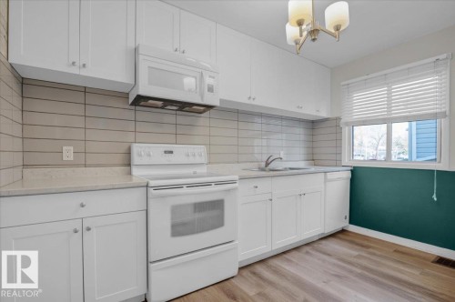 10345 159 Street, Edmonton, AB - Indoor Photo Showing Kitchen