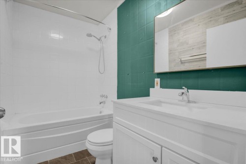 10345 159 Street, Edmonton, AB - Indoor Photo Showing Bathroom