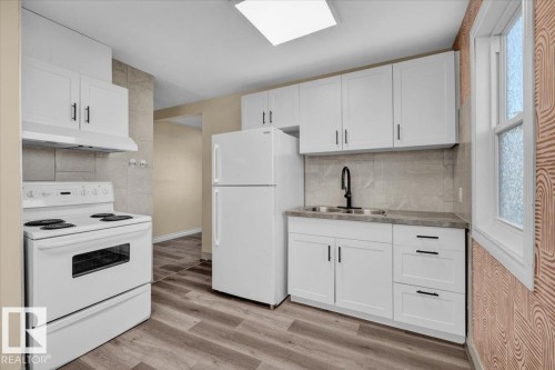 10345 159 Street, Edmonton, AB - Indoor Photo Showing Kitchen With Double Sink