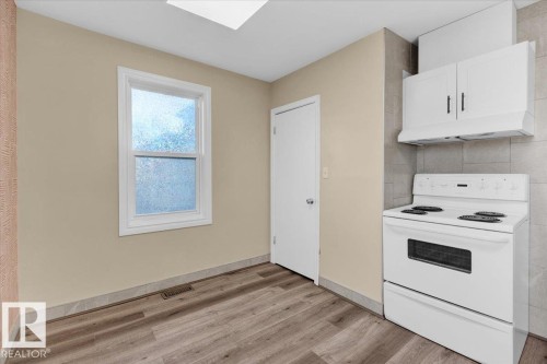 10345 159 Street, Edmonton, AB - Indoor Photo Showing Kitchen