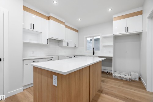 438 Crystal Creek Link, Leduc, AB - Indoor Photo Showing Kitchen