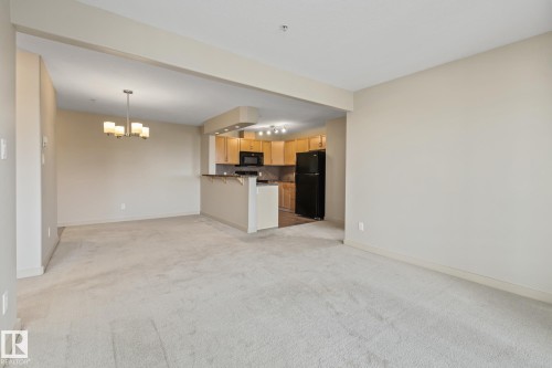 313 11615 Ellerslie Road, Edmonton, AB - Indoor Photo Showing Kitchen