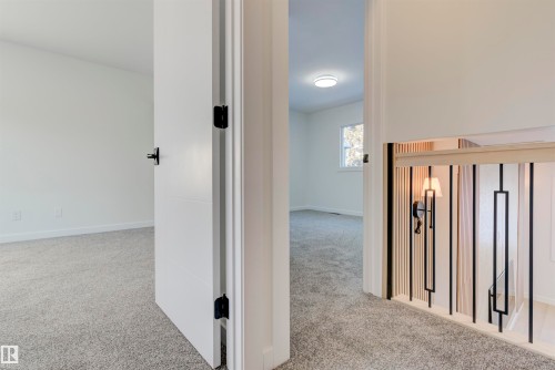 123 Morin Maze Maze, Edmonton, AB - Indoor Photo Showing Other Room