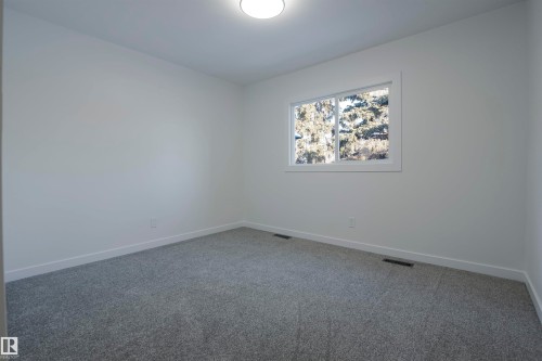 123 Morin Maze Maze, Edmonton, AB - Indoor Photo Showing Other Room