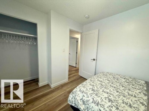 11912 140 Avenue, Edmonton, AB - Indoor Photo Showing Bedroom