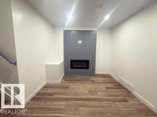 11912 140 Avenue, Edmonton, AB - Indoor Photo Showing Other Room