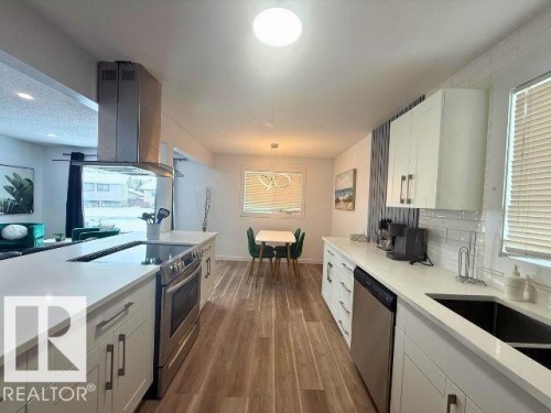 11912 140 Avenue, Edmonton, AB - Indoor Photo Showing Kitchen