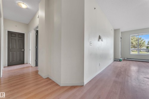 104 6315 135 Avenue, Edmonton, AB - Indoor Photo Showing Other Room
