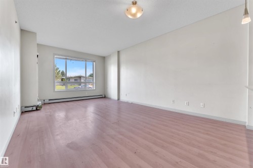 104 6315 135 Avenue, Edmonton, AB - Indoor Photo Showing Other Room