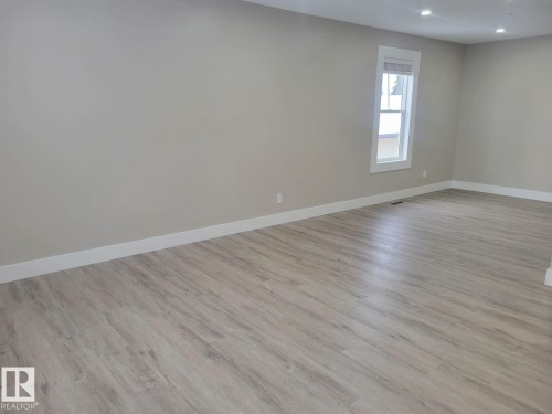 15112 72 Street, Edmonton, AB - Indoor Photo Showing Other Room