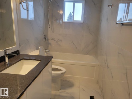 15112 72 Street, Edmonton, AB - Indoor Photo Showing Bathroom