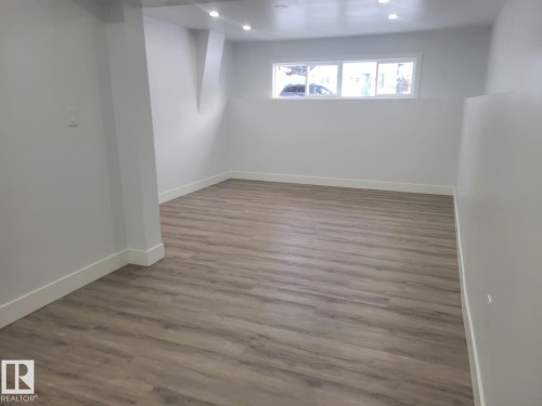15112 72 Street, Edmonton, AB - Indoor Photo Showing Other Room