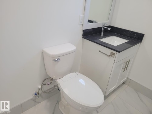 15112 72 Street, Edmonton, AB - Indoor Photo Showing Bathroom