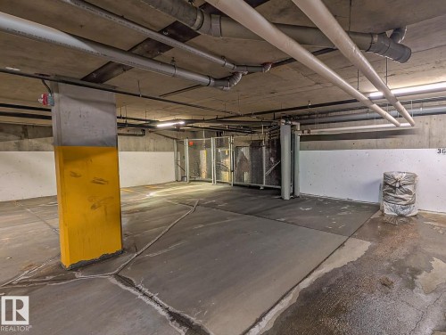 409 9517 160 Avenue, Edmonton, AB - Indoor Photo Showing Garage