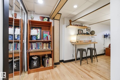 223 Dickinsfield Court, Edmonton, AB - Indoor