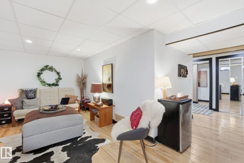 223 Dickinsfield Court, Edmonton, AB - Indoor