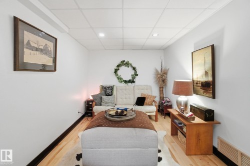 223 Dickinsfield Court, Edmonton, AB - Indoor Photo Showing Other Room